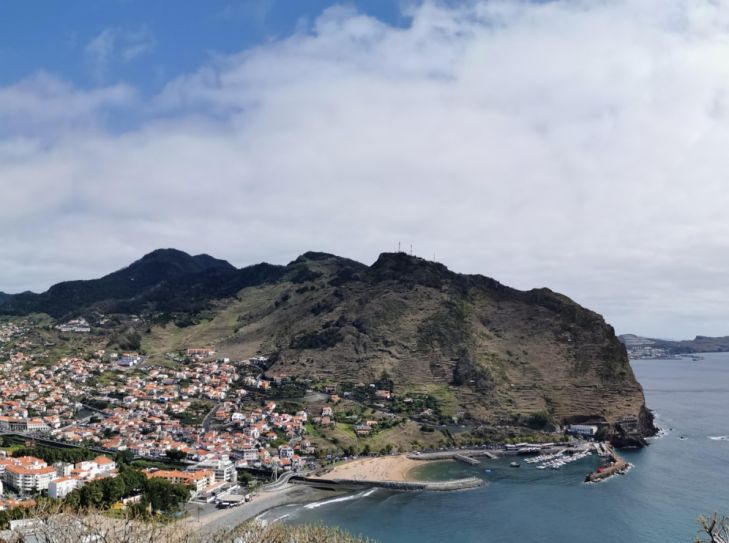 Madeira- Portugals Blumeninsel im Atlantik